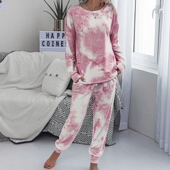 NEW Two Piece Pink Tie Dye Lounge Set - Picture 9 of 12